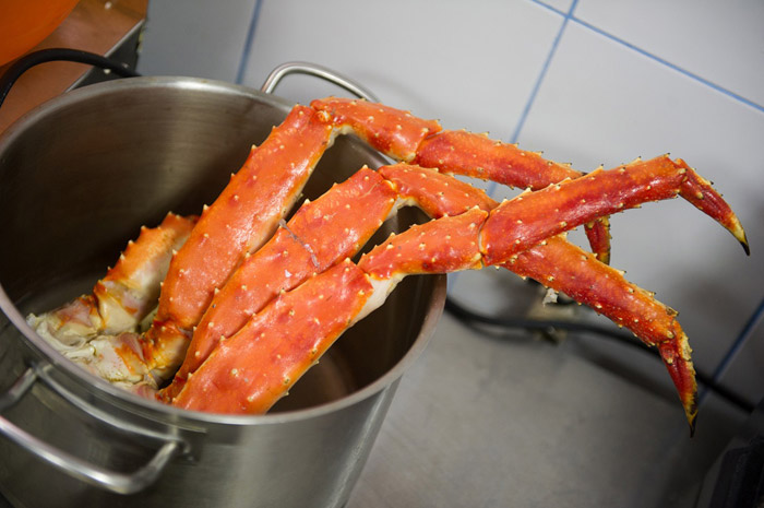 Как приготовить живого краба? Как приготовить живого краба?