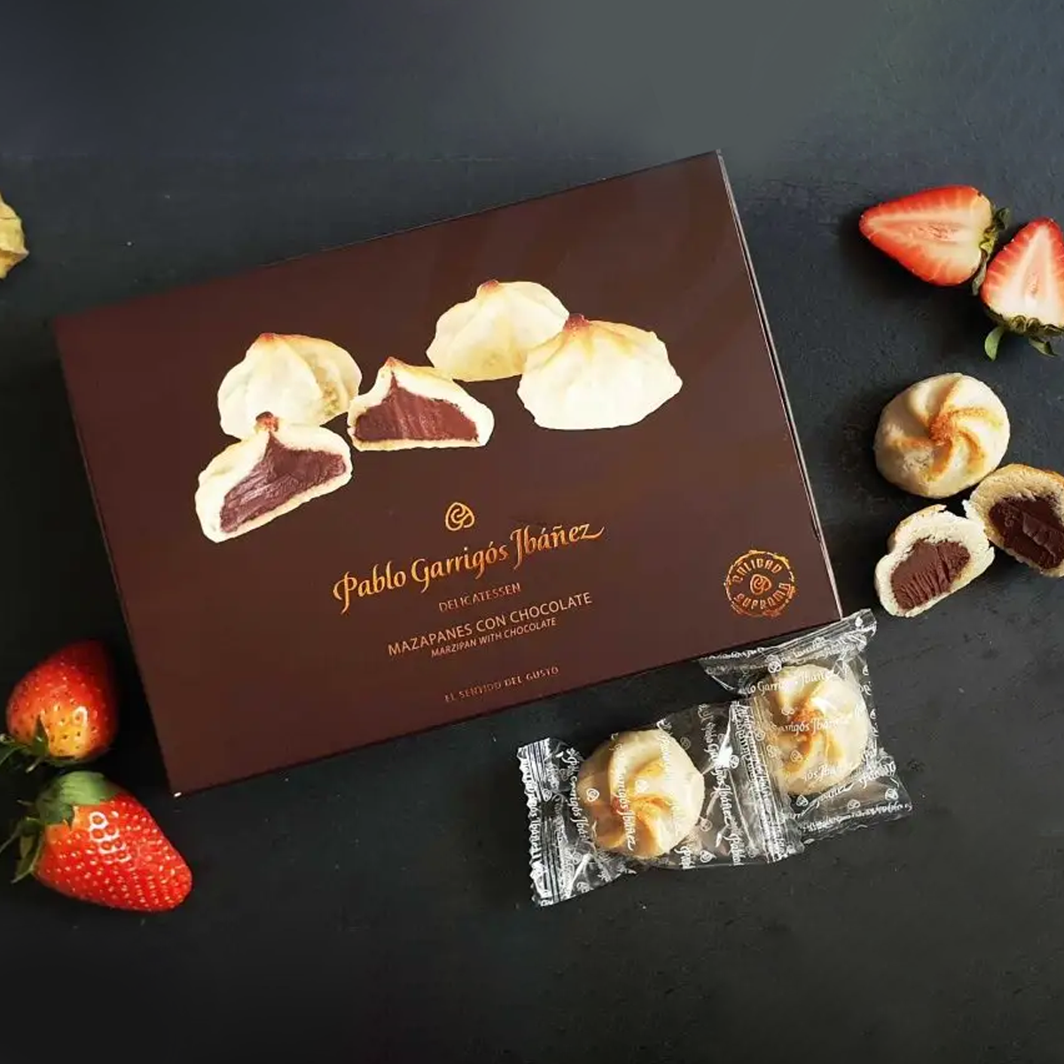 Марципан с шоколадом