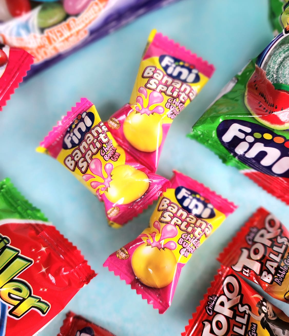 Жевательная резинка бананово-клубничная Fini