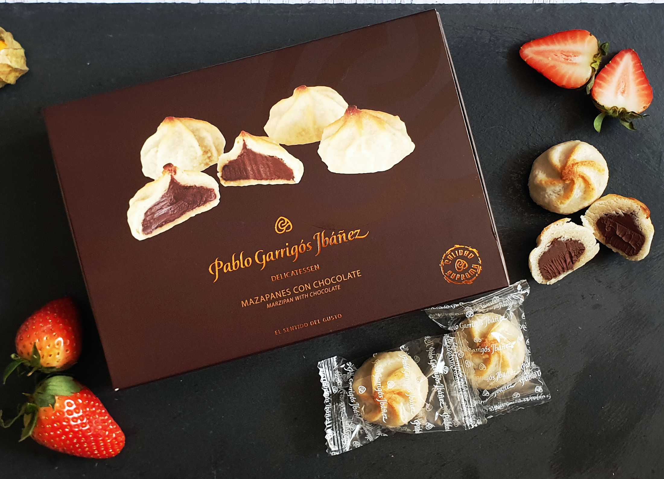 Марципан с шоколадом