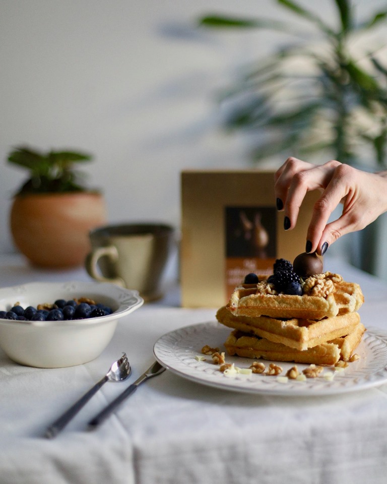 Конфеты инжир в молочном шоколаде с соленой карамелью Milk Rabitos Royale №8