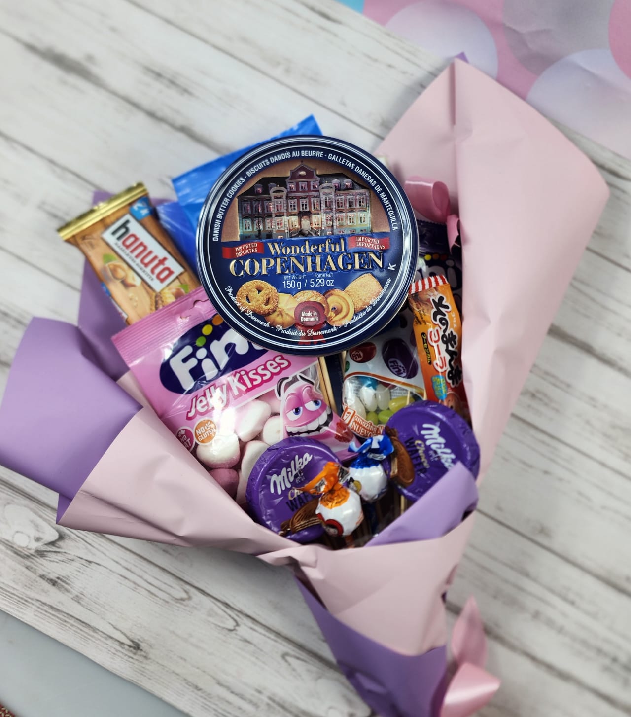 Букет из сладостей для девочки