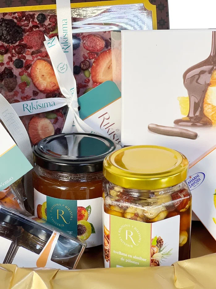 Подарочные корзины деликатесов премиум "Совершенство"