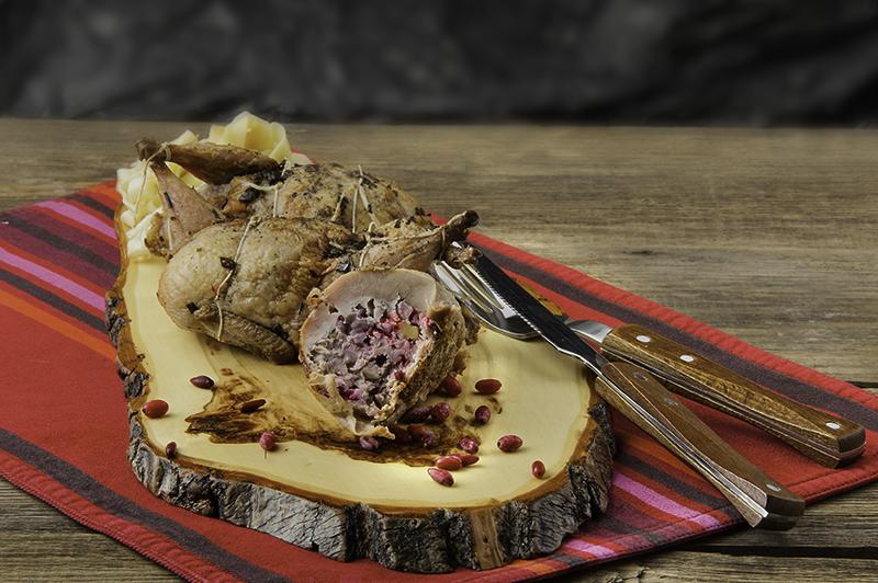 Куропатка фаршированная мясом птицы с барбарисом