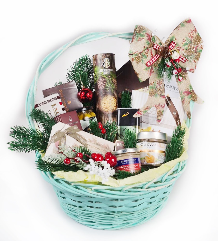 Новогодняя корзина в подарок "Радость мгновений"