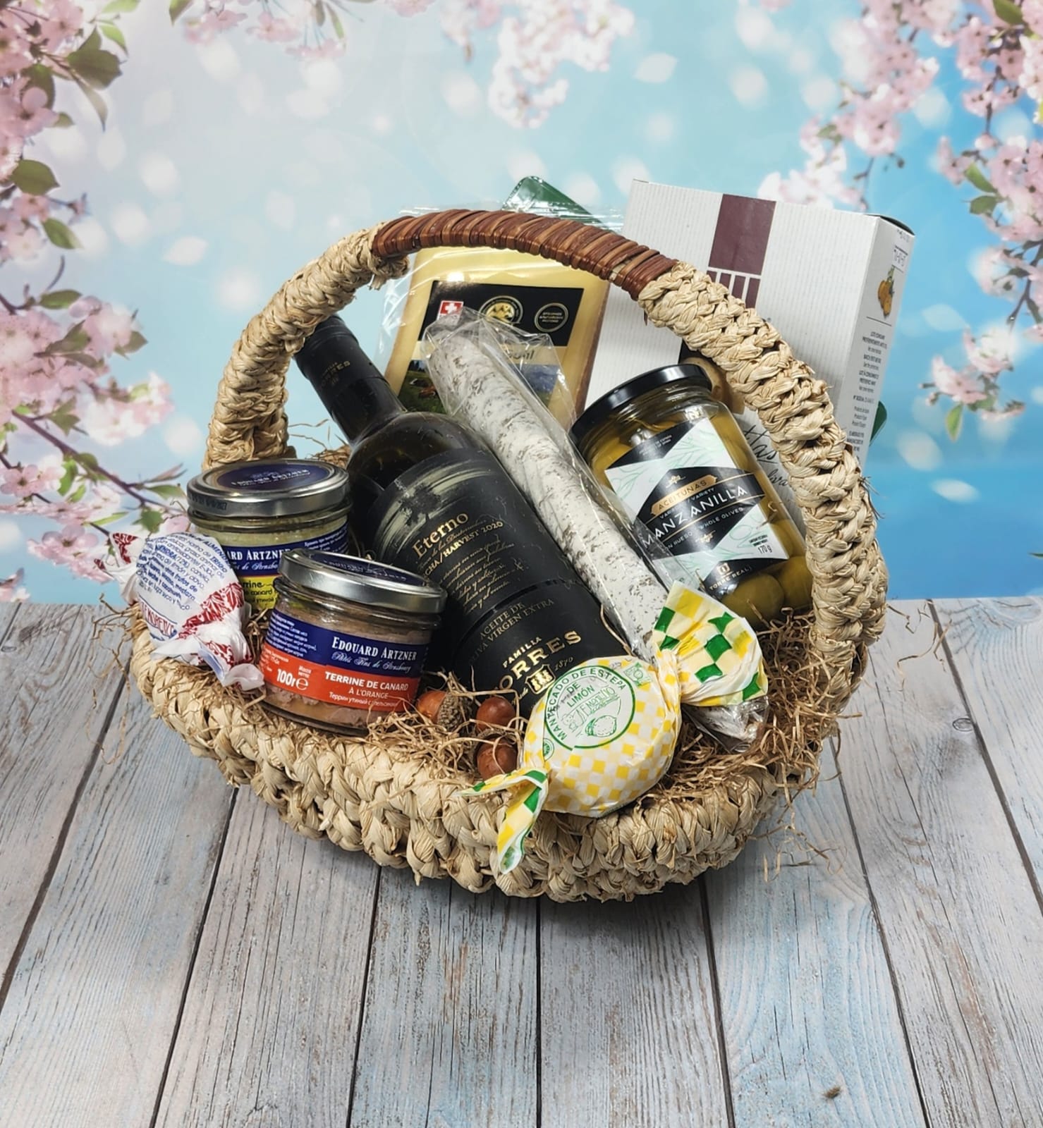 Подарочная корзина деликатесная "Старый свет"