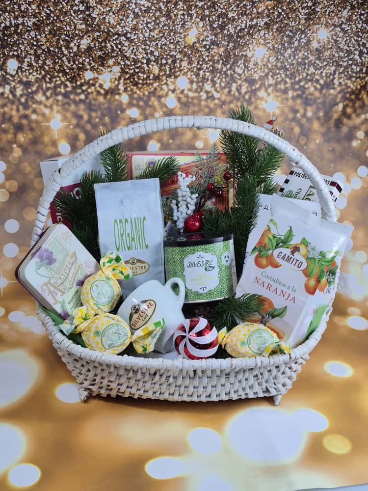 Новогодний чайно-кофейный набор с монтекадос