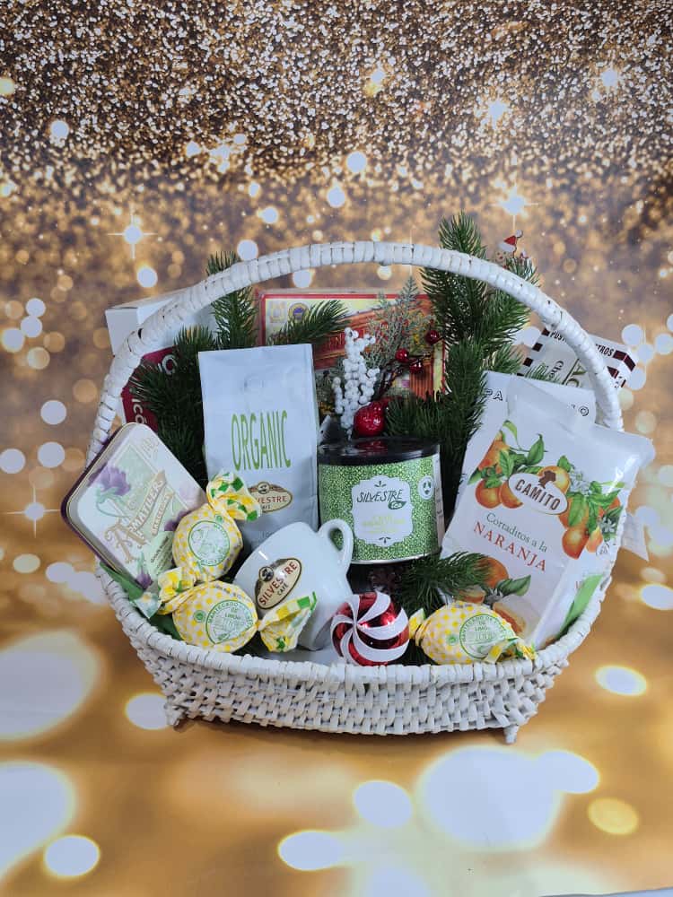 Новогодний чайно-кофейный набор с монтекадос