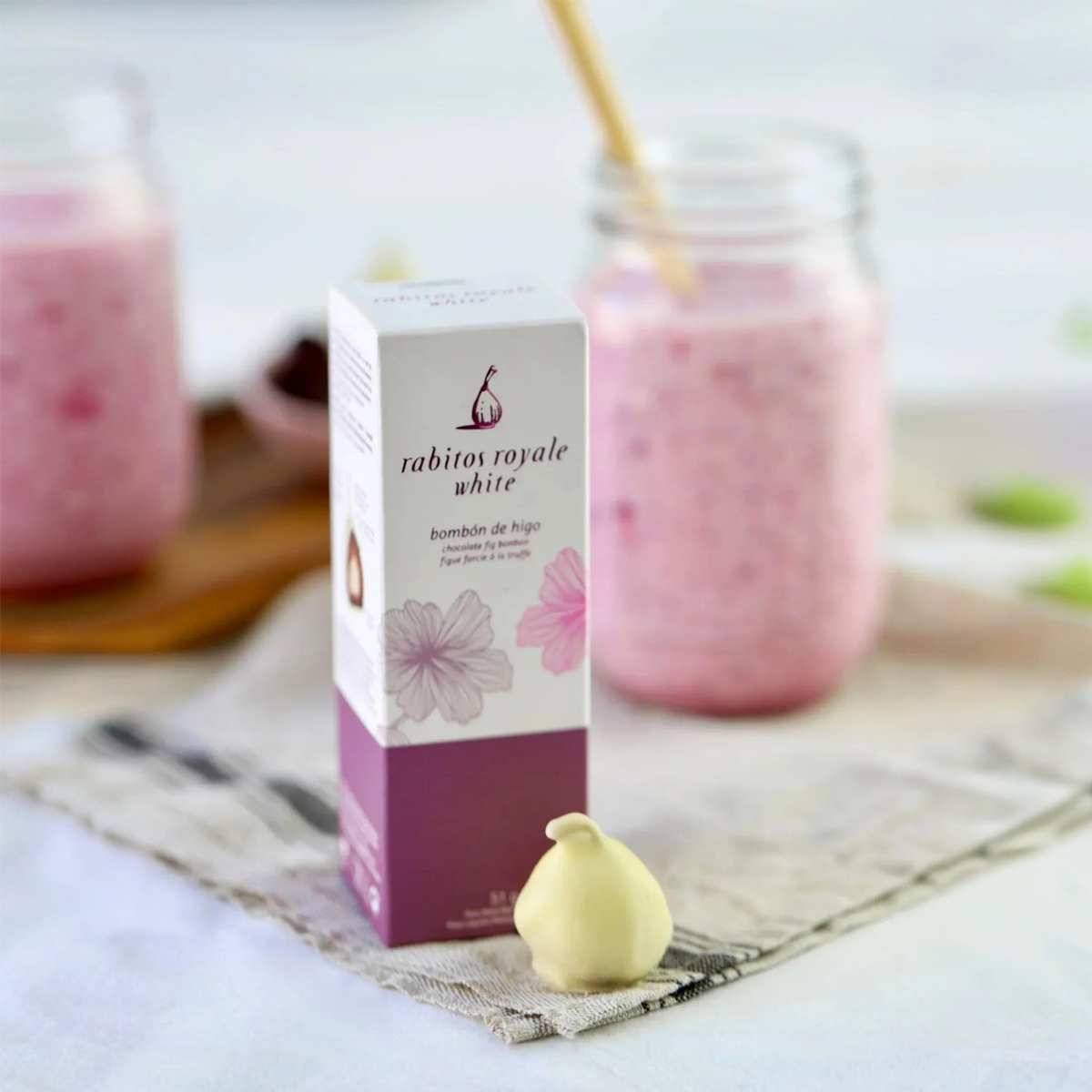 Инжир в белом шоколаде White Rabitos Royale №3