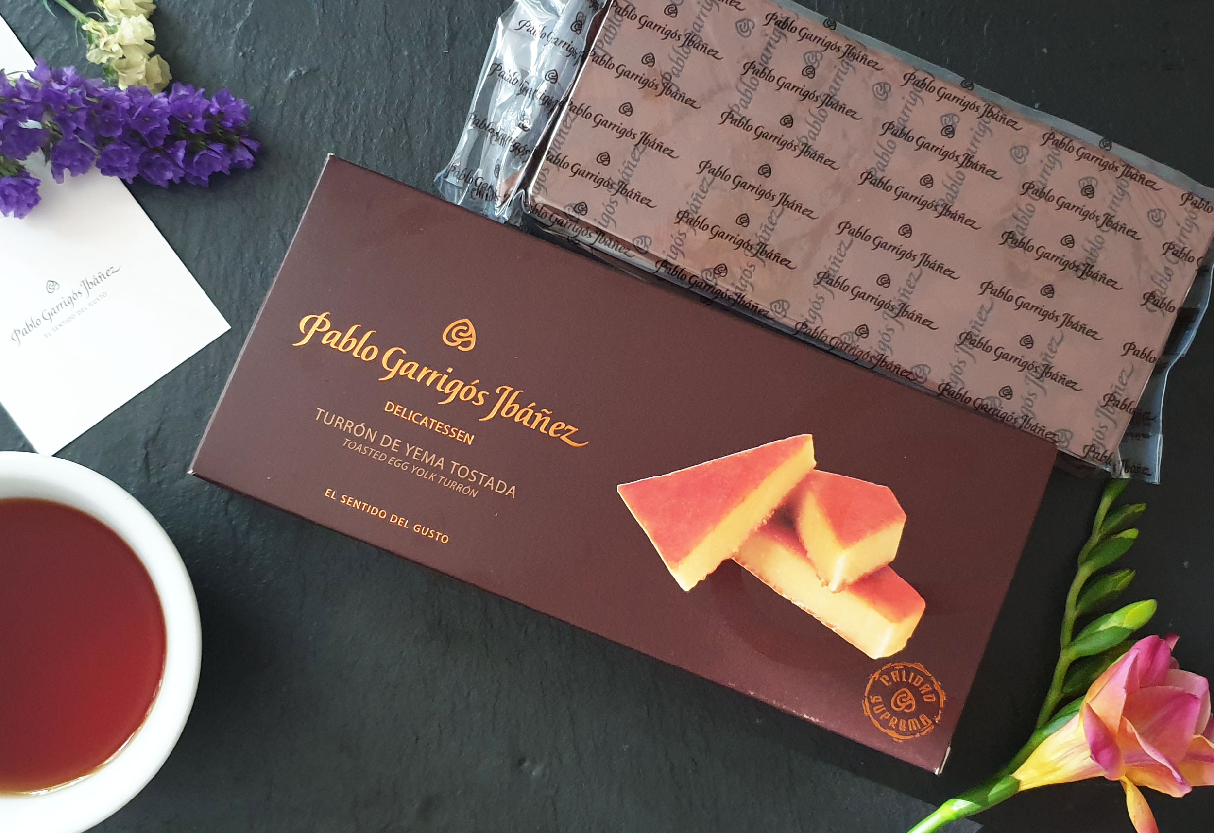 Яичный туррон запеченный