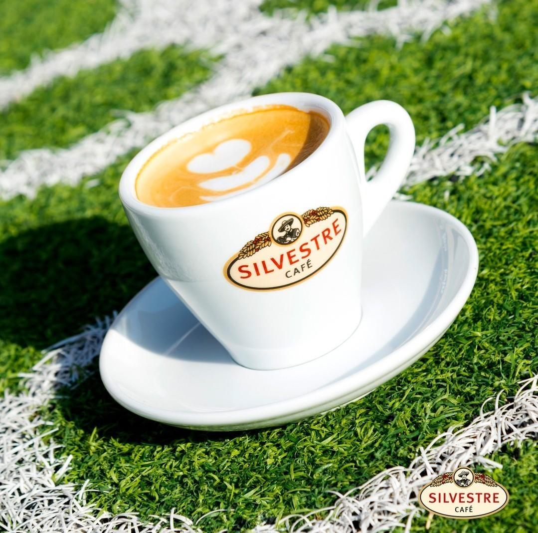 Чашка для кофе с блюдечком с логотипом Café Silvestre