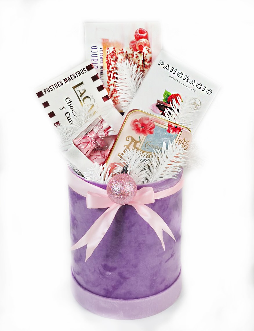 Новогодний набор с продуктами "Праздничный комплимент"