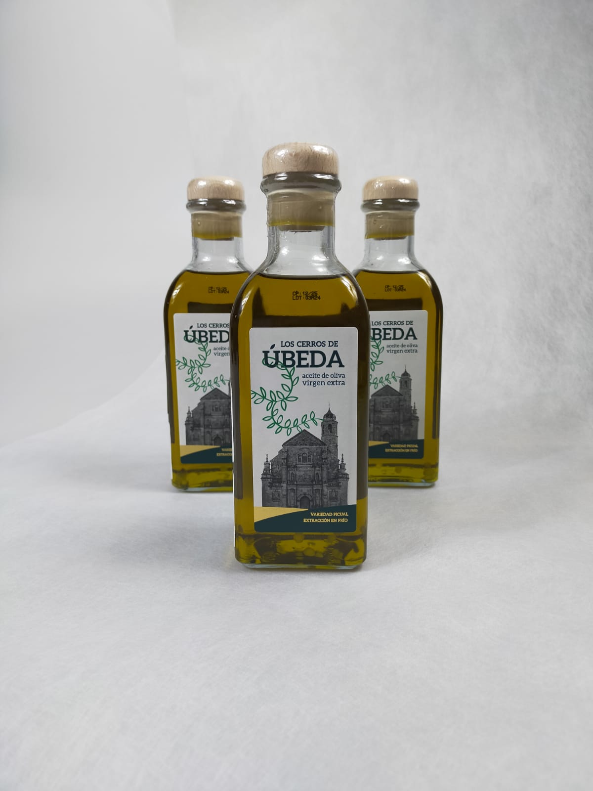 Масло оливковое E.V. Ubeda Пикуаль бутылка с пробкой