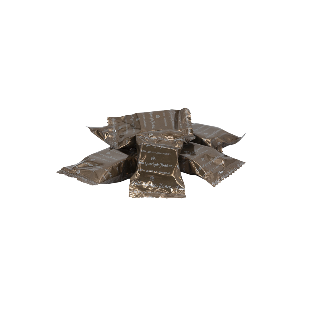 Шоколадный туррон из молочного шоколада с миндалём Маркона