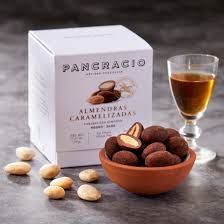 Mini Box Конфеты из цельного карамелизированного миндаля с молочным и темным шоколадом