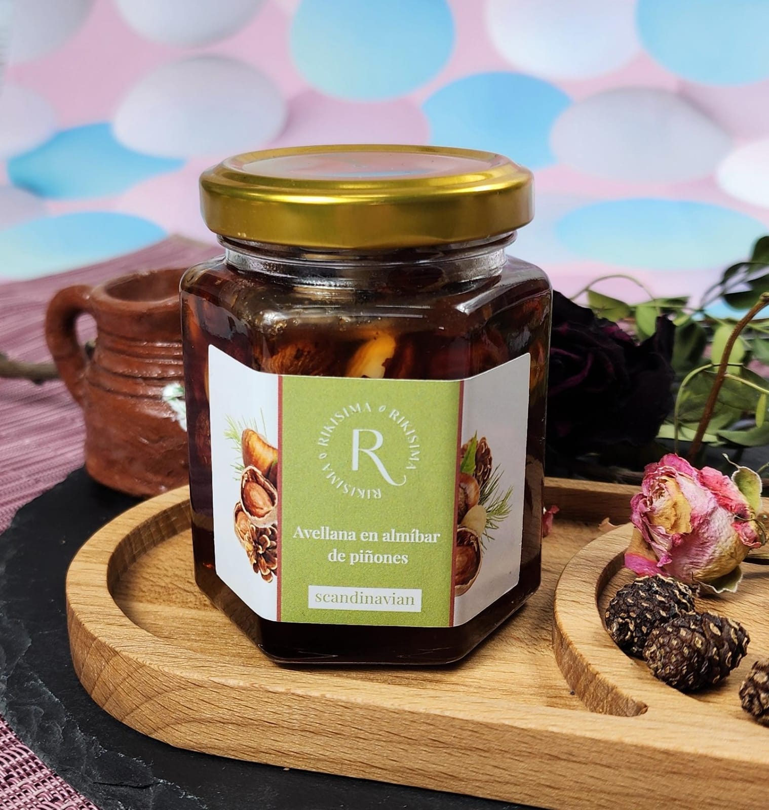 Фундук в сиропе из сосновой шишки