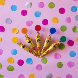 Набор зонтики с драже из молочного шоколада в сахарной глазури 5*11 гр