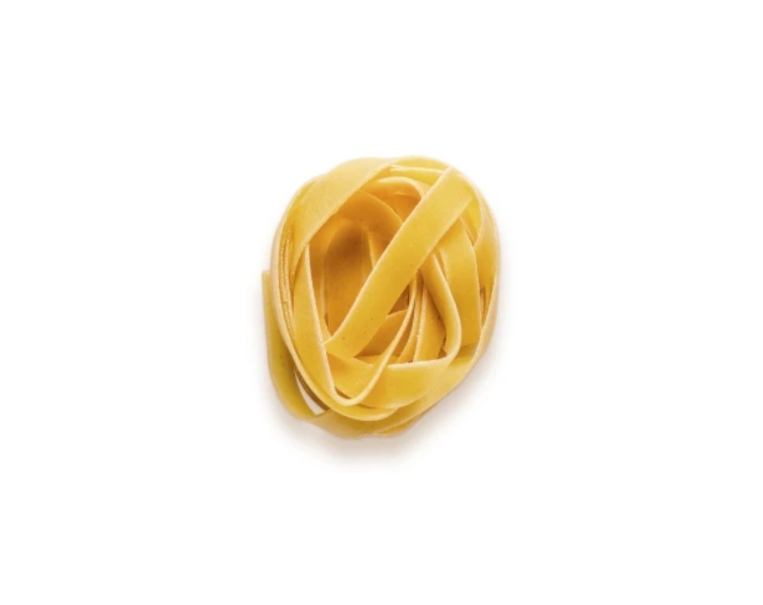 Паста Tagliatelle al bronce изготовленная на медных формах