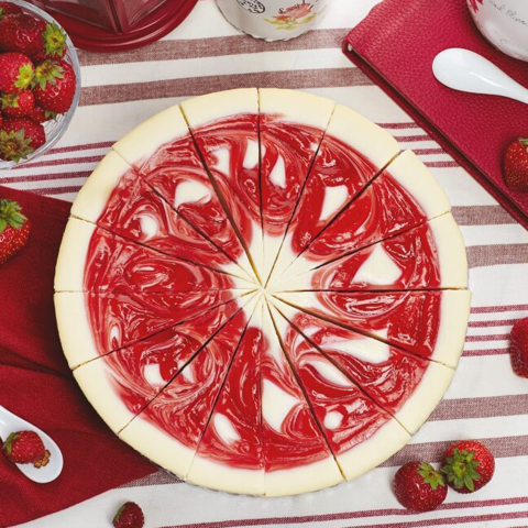 Чизкейк New - York с клубникой суфле творожное