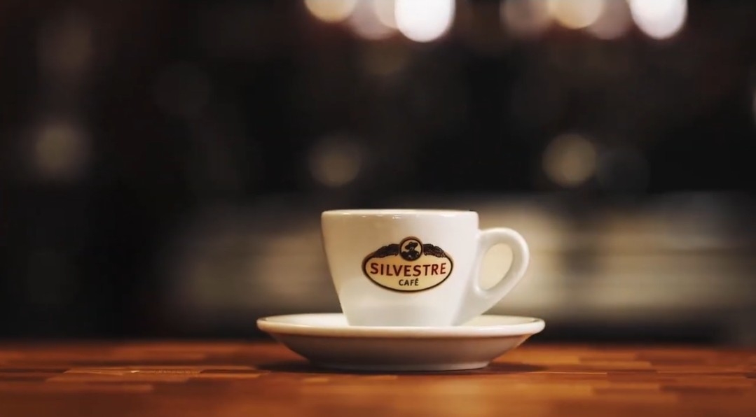 Чашка для кофе с блюдечком с логотипом Café Silvestre