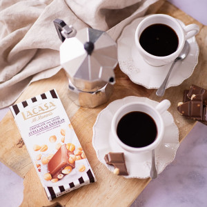 Молочный шоколад с цельным фундуком 100 гр