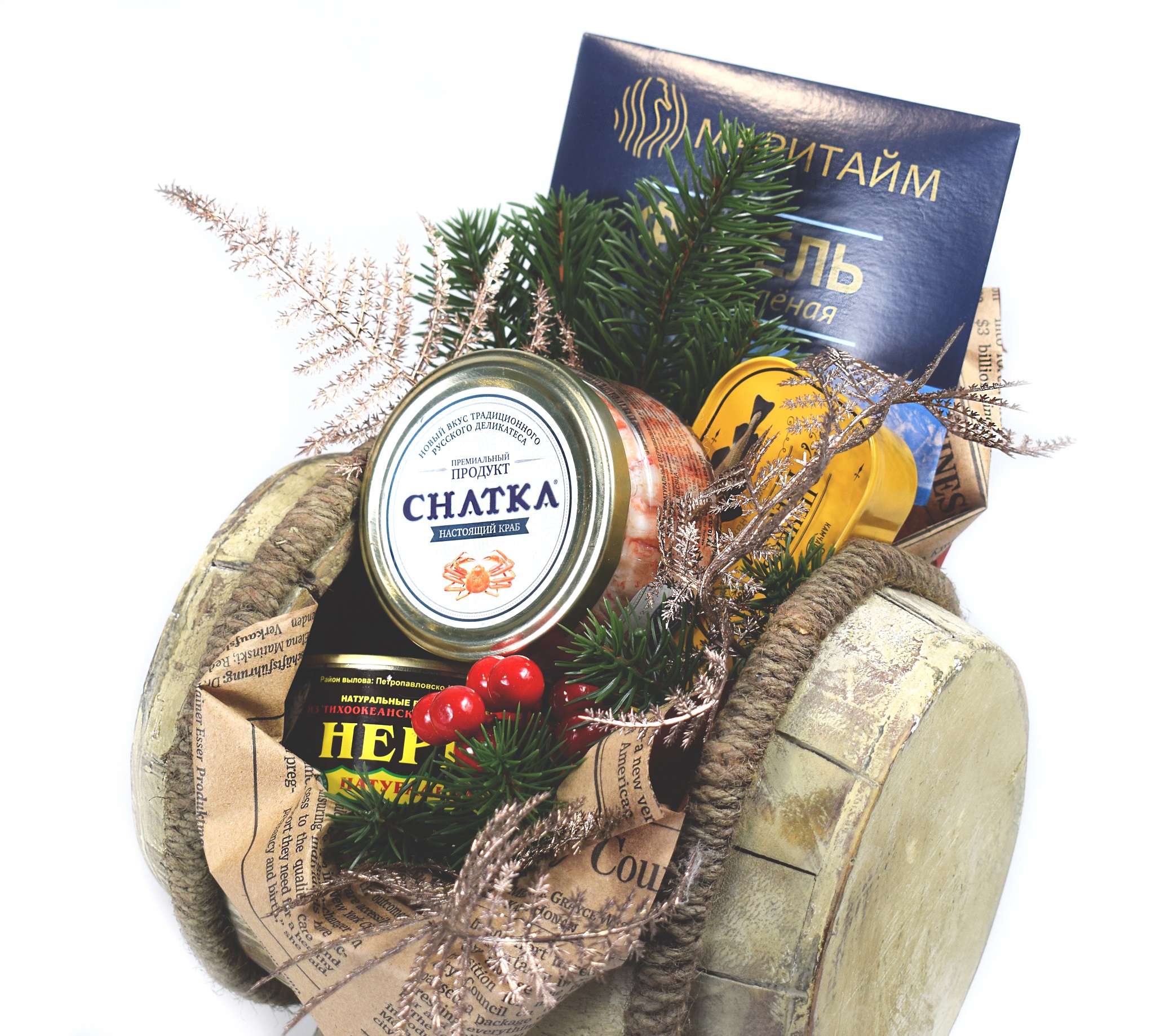 Подарочная корзина на Новый год "Семейное тепло"