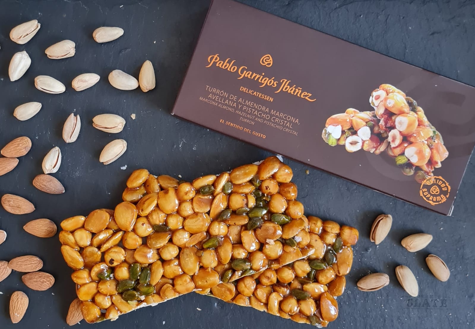 Твердый туррон с миндалём Маркона, фундуком и фисташками