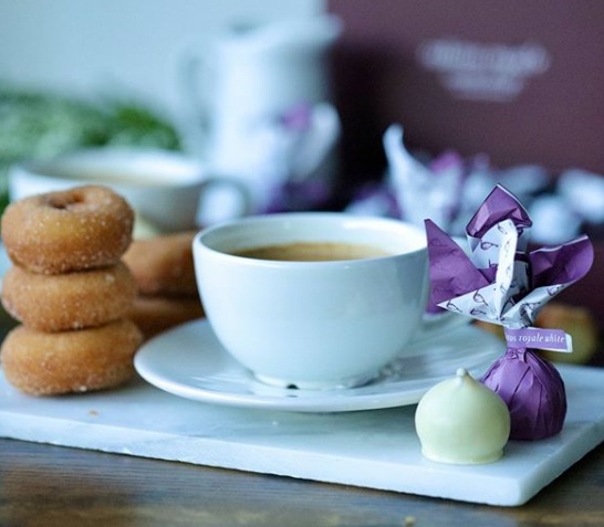 Инжир в белом шоколаде White Rabitos Royale №8