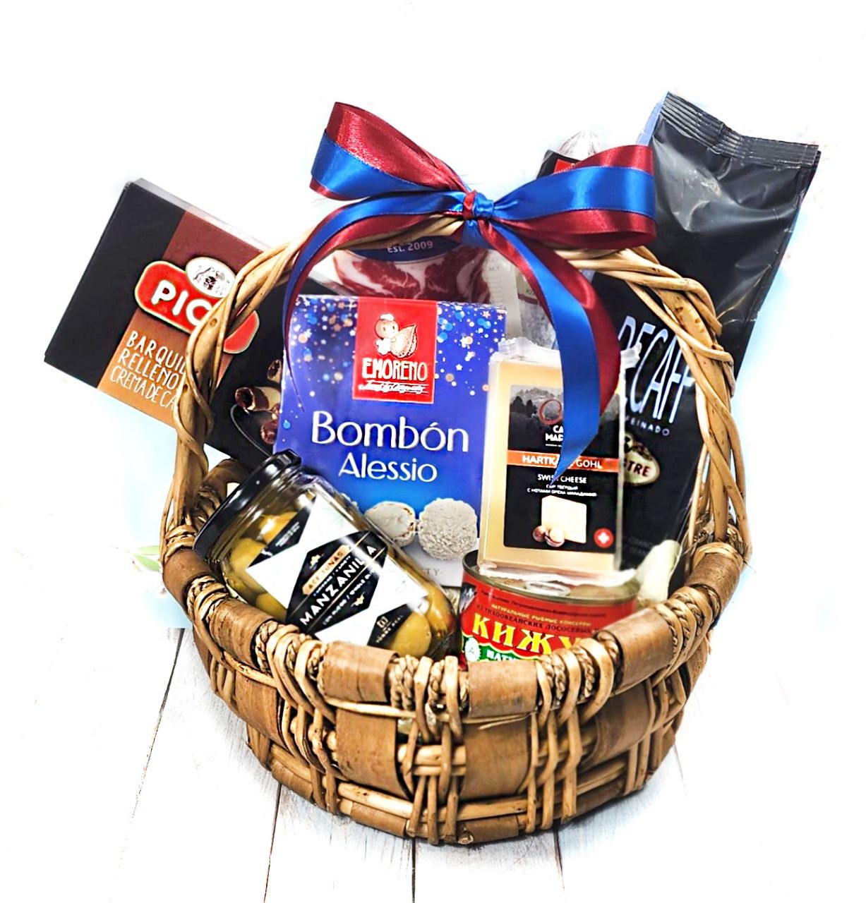 Подарочная корзина продуктовая "Восторг вкуса"