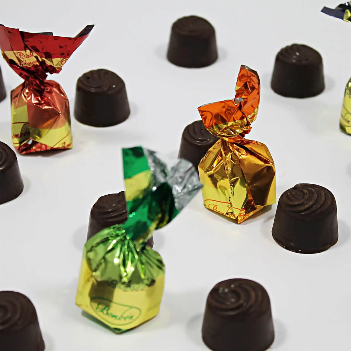 Ассорти конфет из молочного шоколада с кремовой начинкой весовые