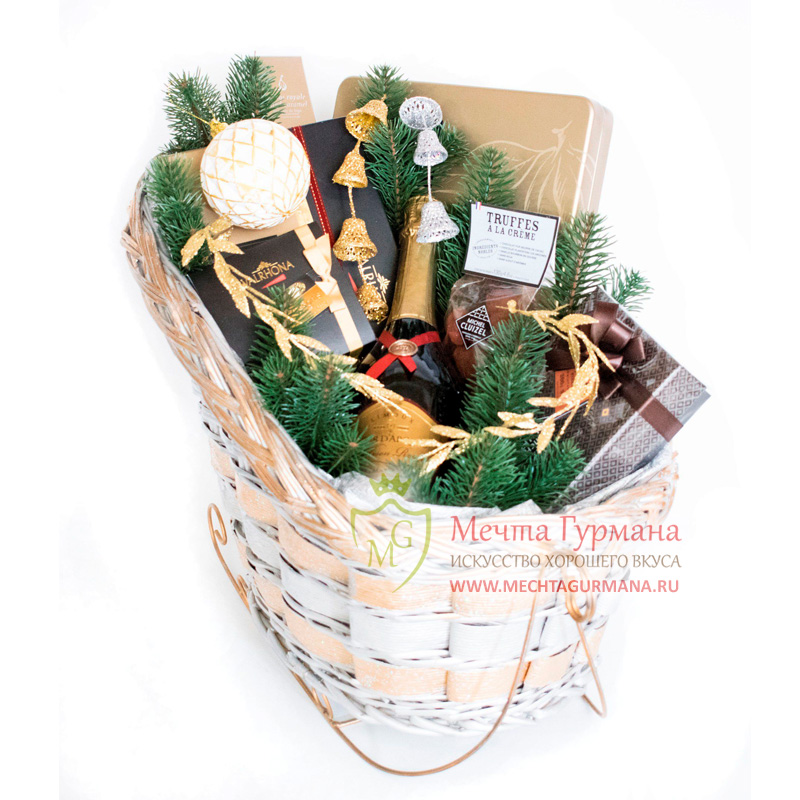 Подарочная корзина новогодняя "Сладкая жизнь"