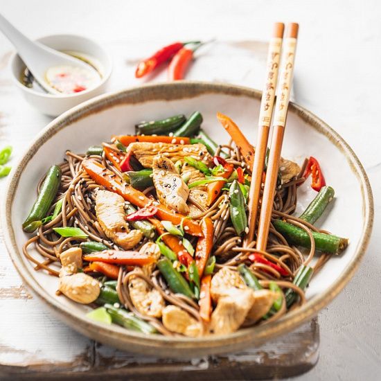 Лапша " Соба " гречневая лапша