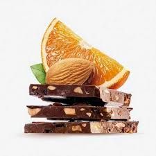 Молочный шоколад с миндалем и апельсином