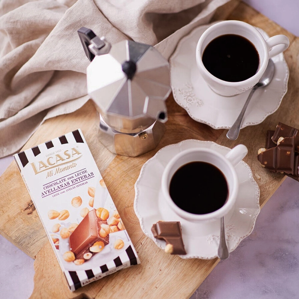 Молочный шоколад с цельным фундуком 100 гр