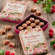 Шоколадные конфеты с малиновой начинкой в жестяной коробке