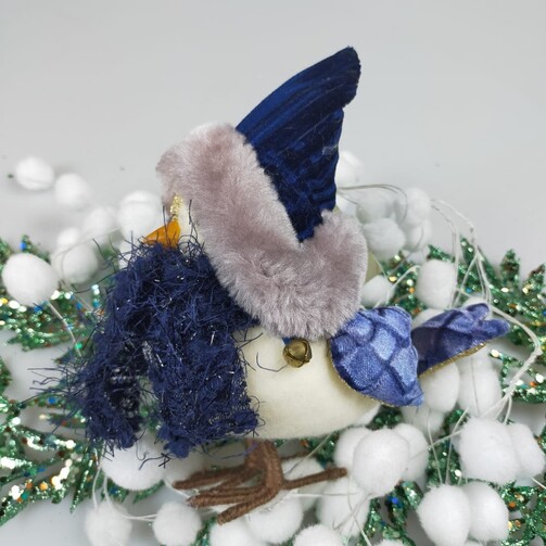 Птица синий шарф 