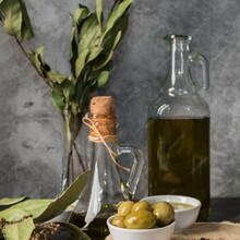 Оливковые, ореховые, растительные масла и уксус